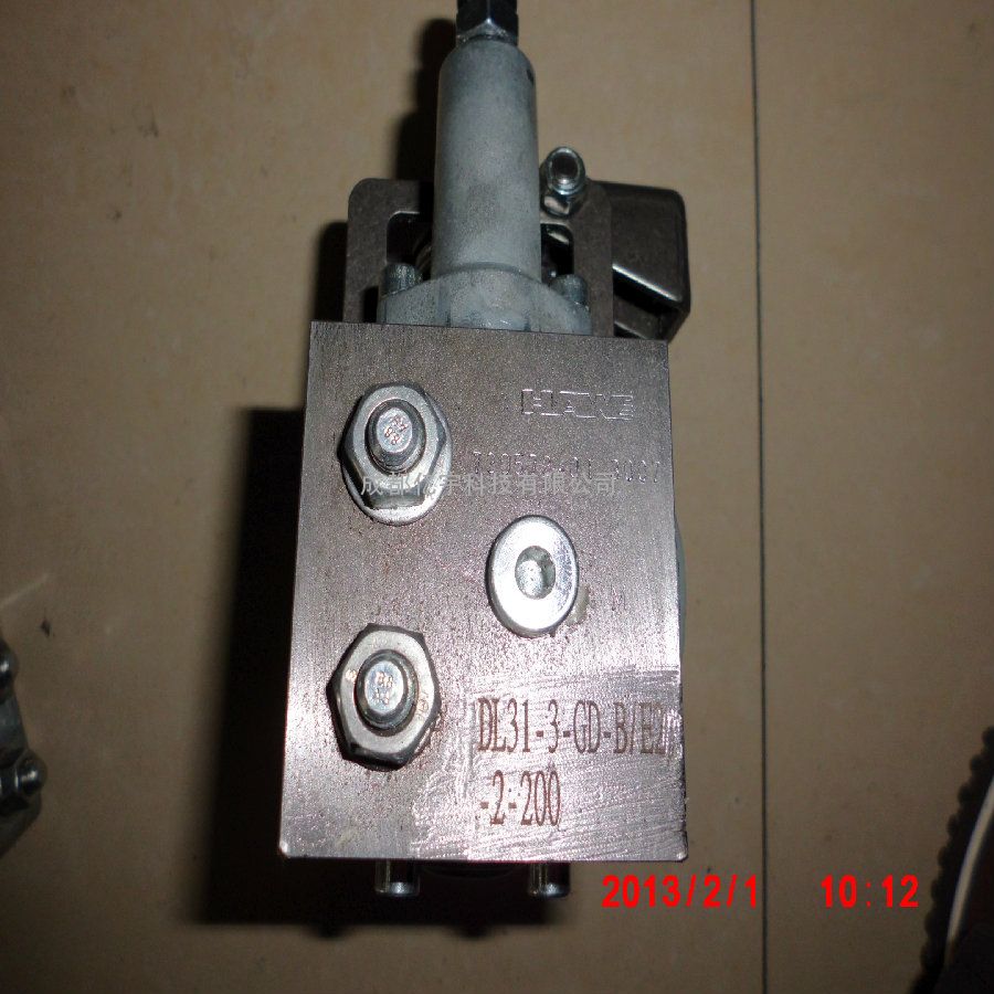 DL31-3-GB-D-E2-2-200手动多路换向阀HAWE哈威