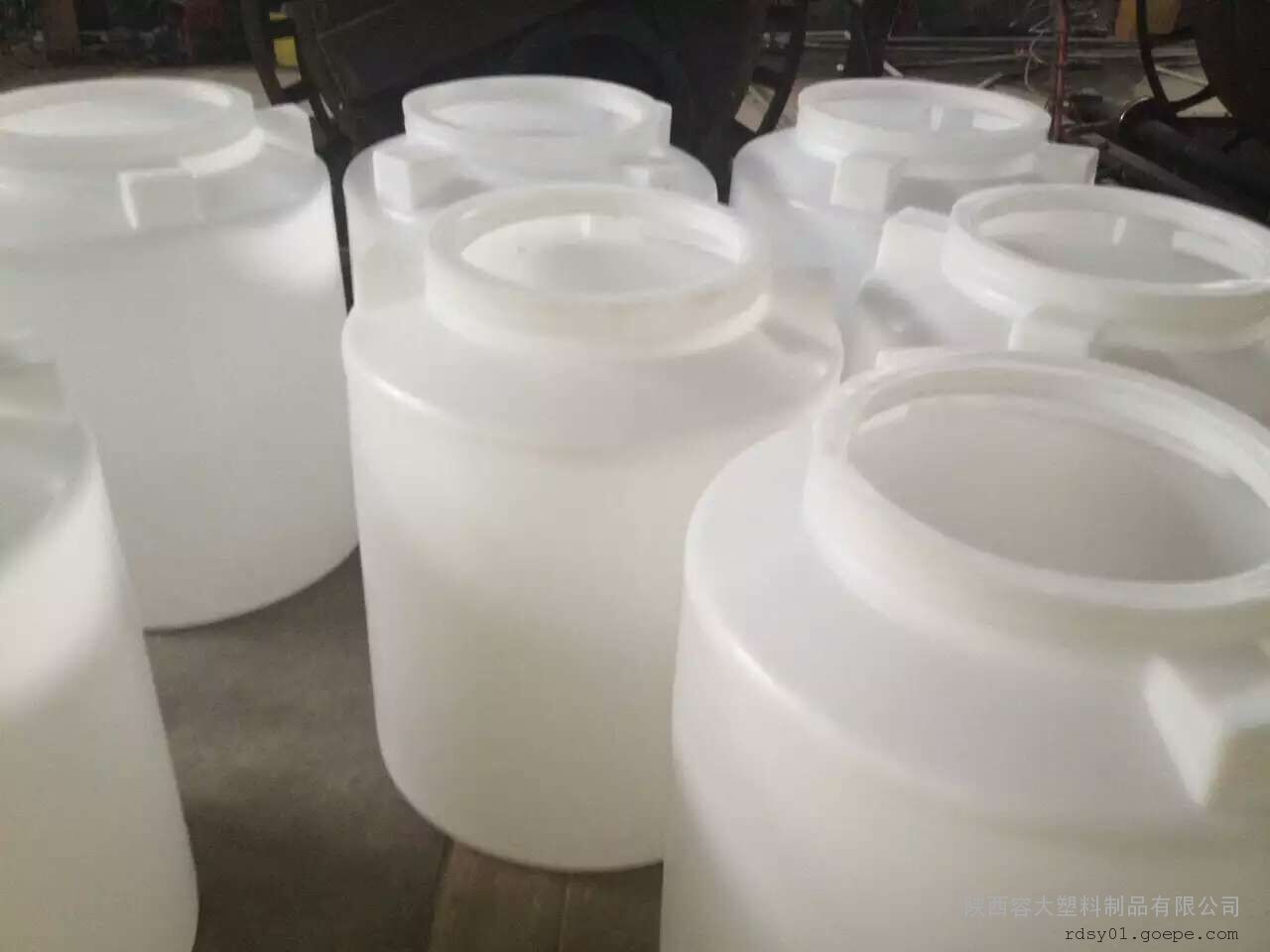 300L塑料桶0.3方塑料罐PE桶甲醇桶陕西塑料桶厂家