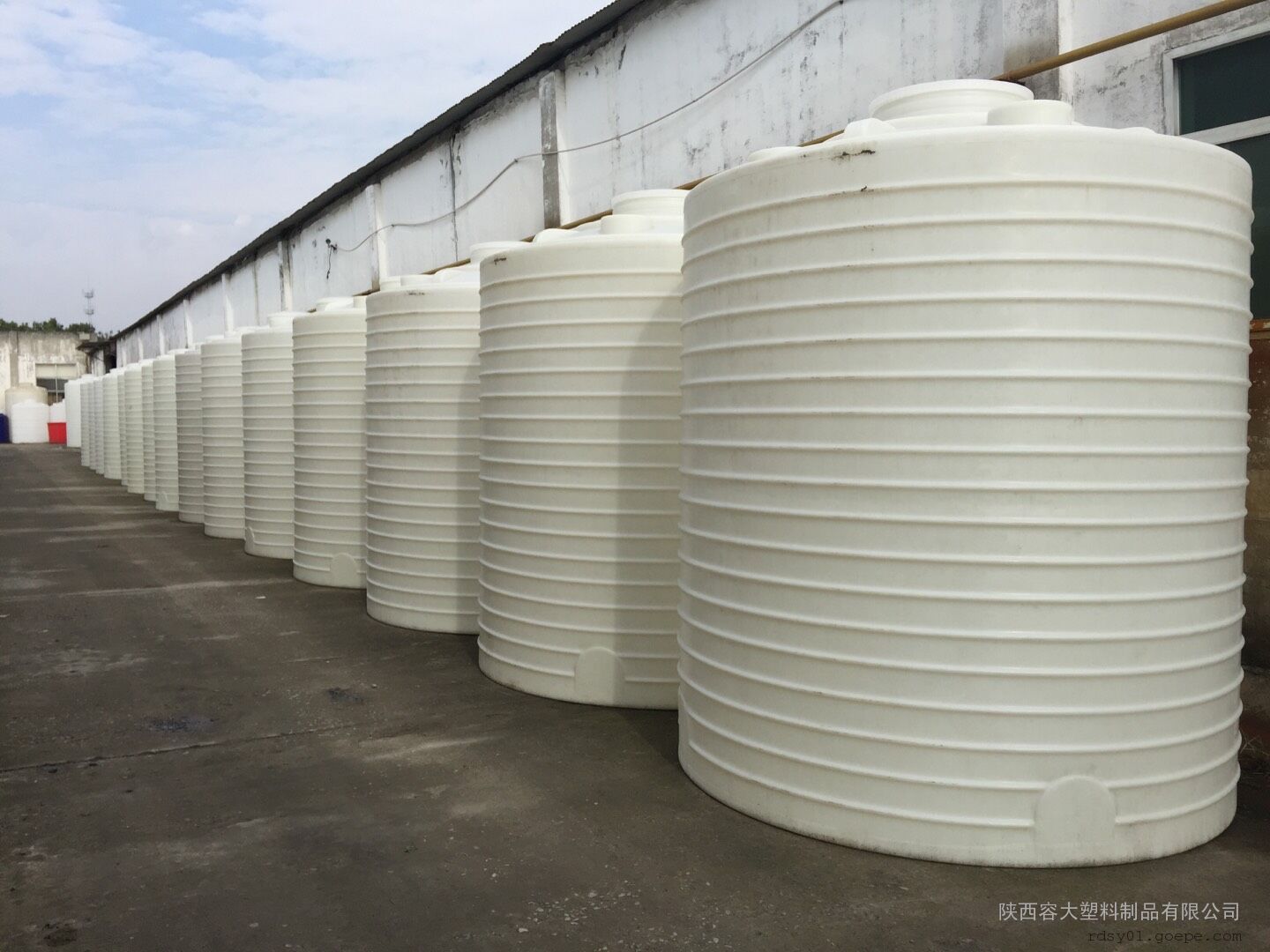 铜川10方塑料水箱10吨外加剂储罐复配罐厂家直销送货上门